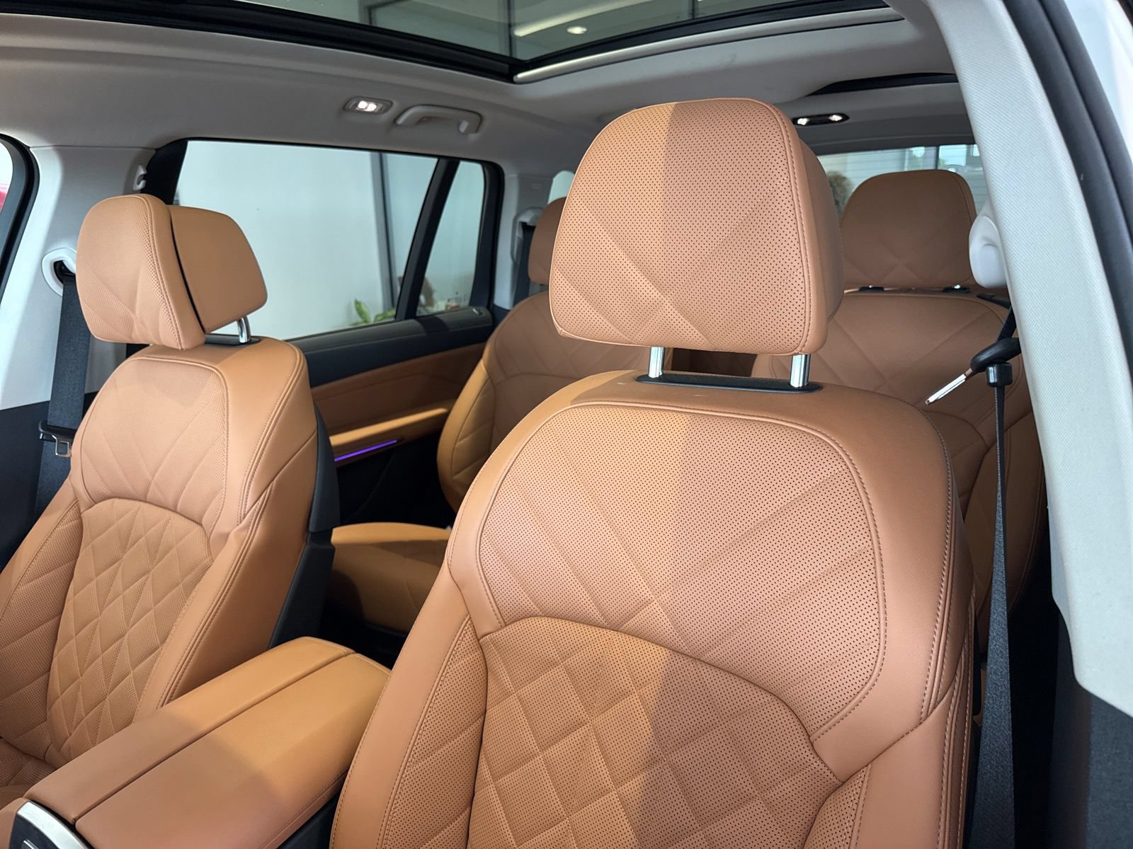 Used 2024 BMW X7 xDrive40i w/ Premium Package AWD/4WD image 26