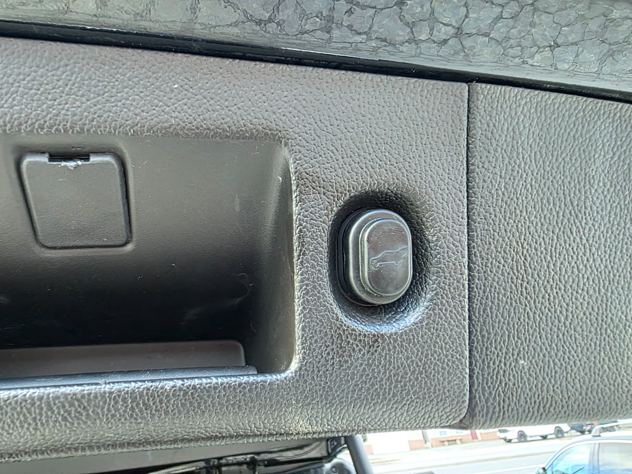 Used 2015 GMC Yukon Denali image 16