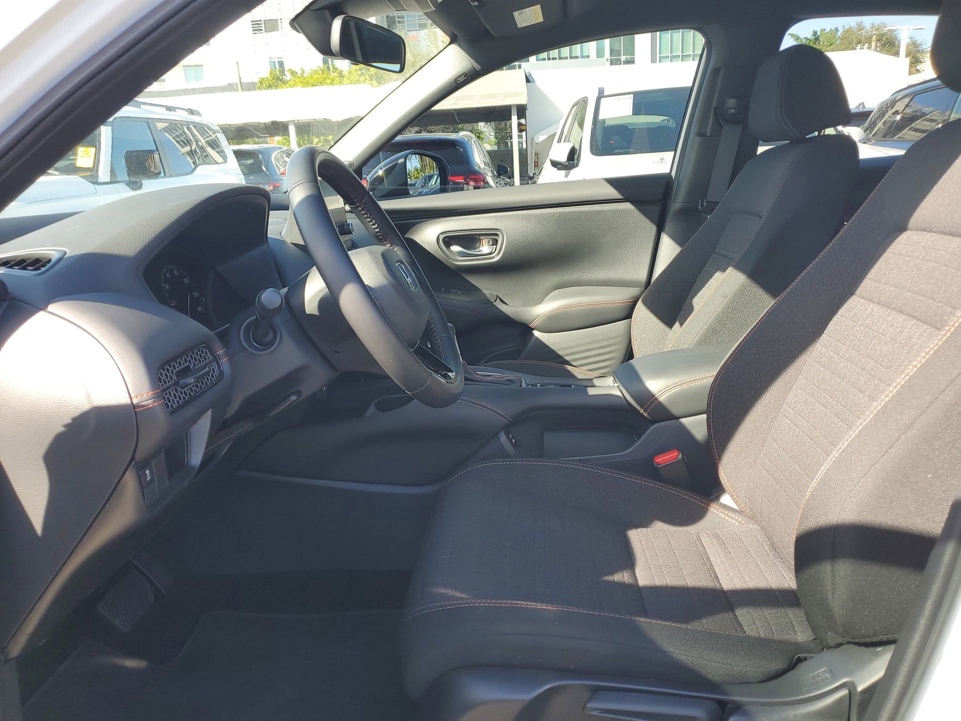Used 2025 Honda HR-V Sport image 11