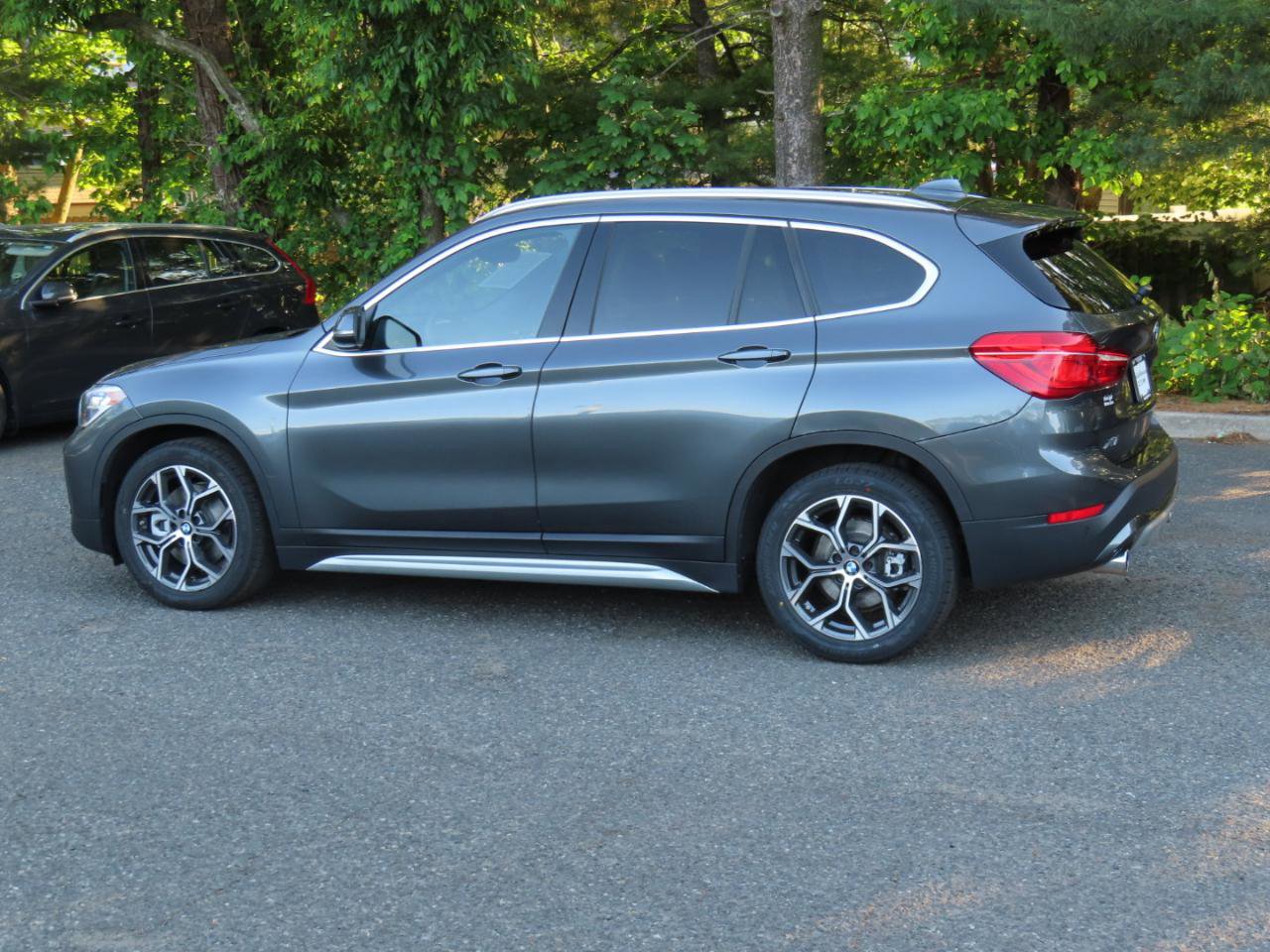 Used 2021 BMW X1 xDrive28i w/ Convenience Package AWD/4WD image 3