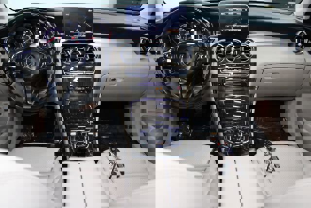 Used 2018 Mercedes-Benz GLC 300 Luxury w/ Multimedia Package image 2