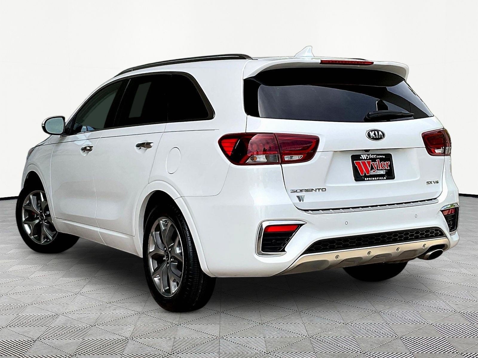 Used 2019 Kia Sorento SX FWD image 4