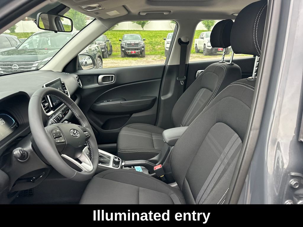 Used 2026 Hyundai Venue SEL FWD image 12