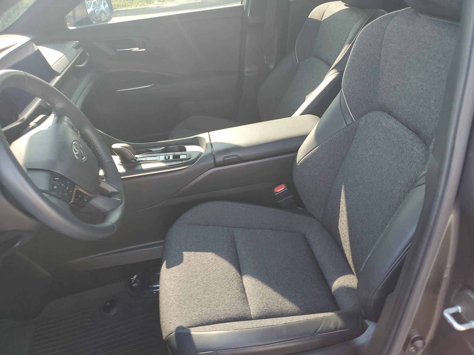 Certified 2023 Toyota Crown AWD/4WD image 17