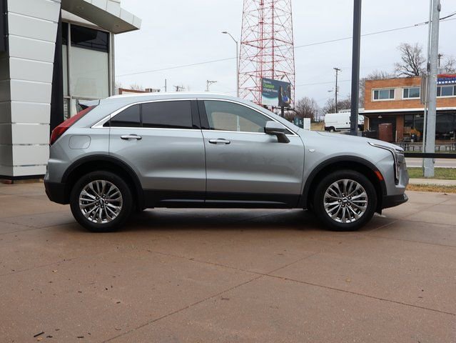Certified 2025 Cadillac XT4 Premium Luxury FWD image 9