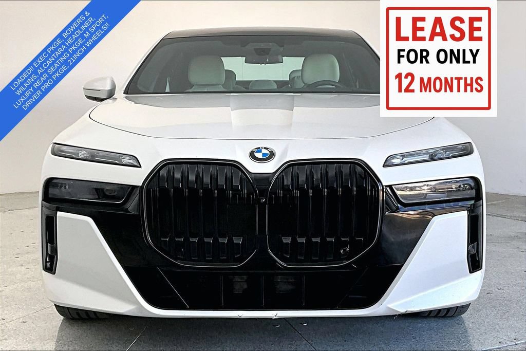 Used 2025 BMW 760i xDrive AWD/4WD image 3