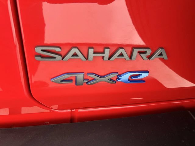 Used 2025 Jeep Wrangler Unlimited Sahara w/ Safety Group AWD/4WD image 31
