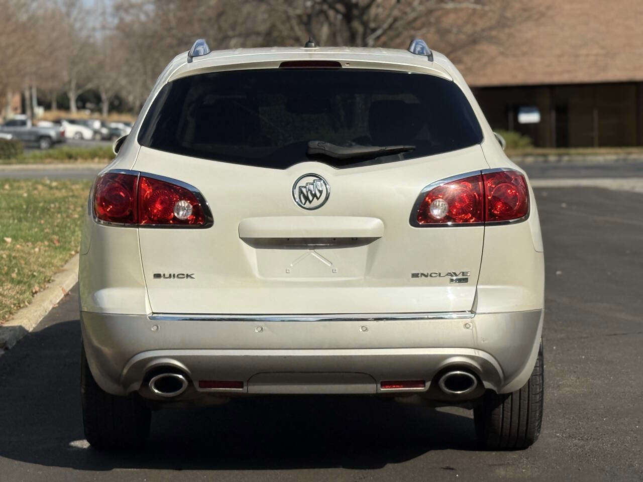 Used 2011 Buick Enclave CXL image 5