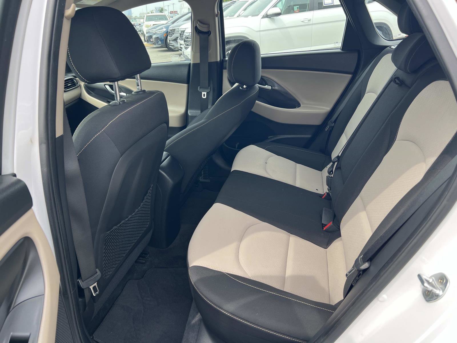 Used 2018 Hyundai Elantra GT image 20