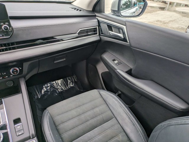 Used 2023 Mitsubishi Outlander SE AWD/4WD image 17