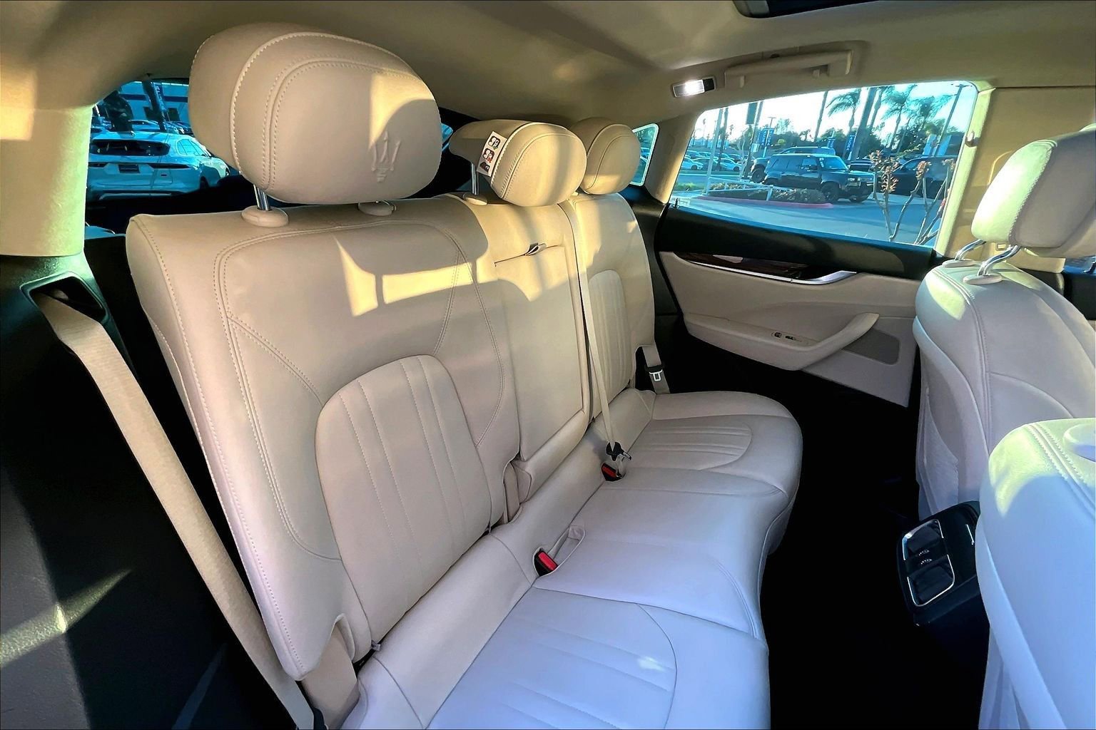 Used 2017 Maserati Levante image 26