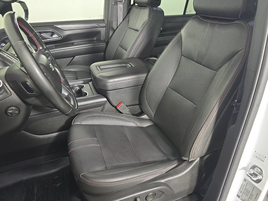 Used 2023 Chevrolet Suburban RST w/ Luxury Package AWD/4WD image 11