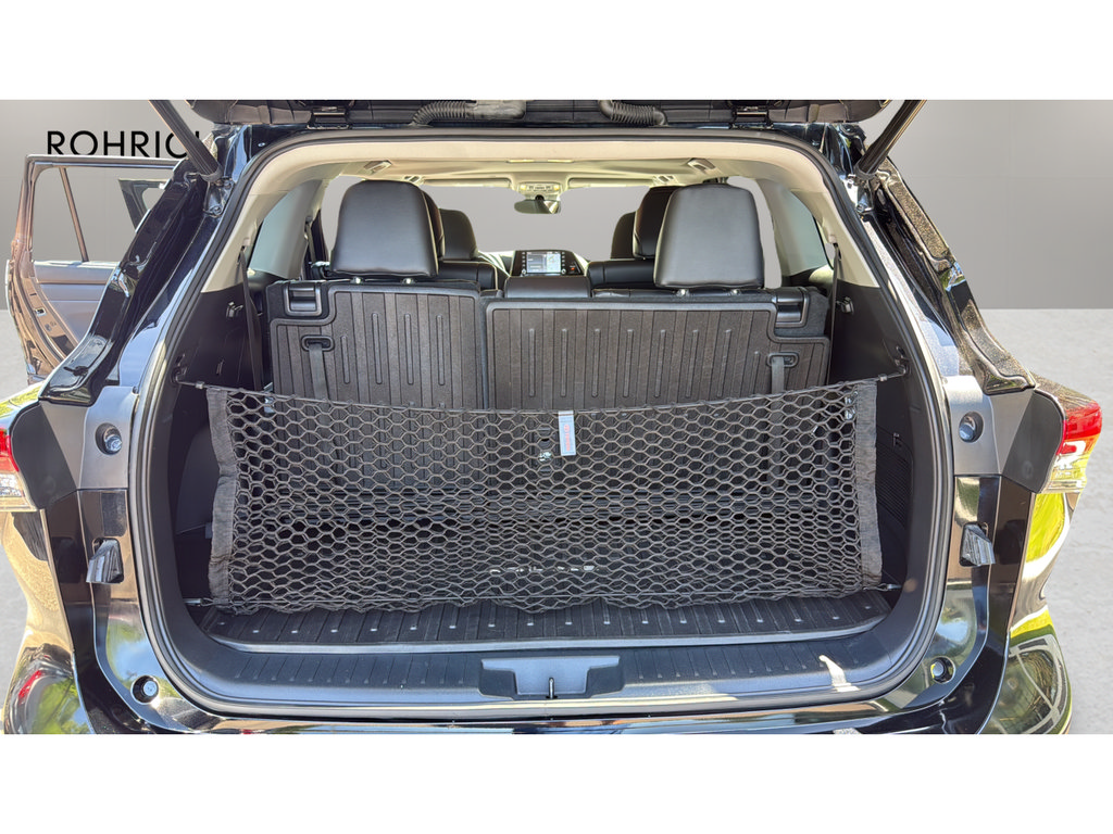 Used 2022 Toyota Highlander XLE AWD/4WD image 19