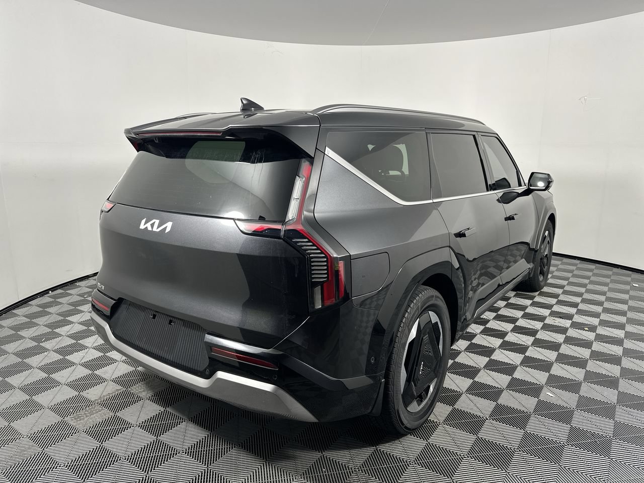 Certified 2024 Kia EV9 Land AWD/4WD image 19