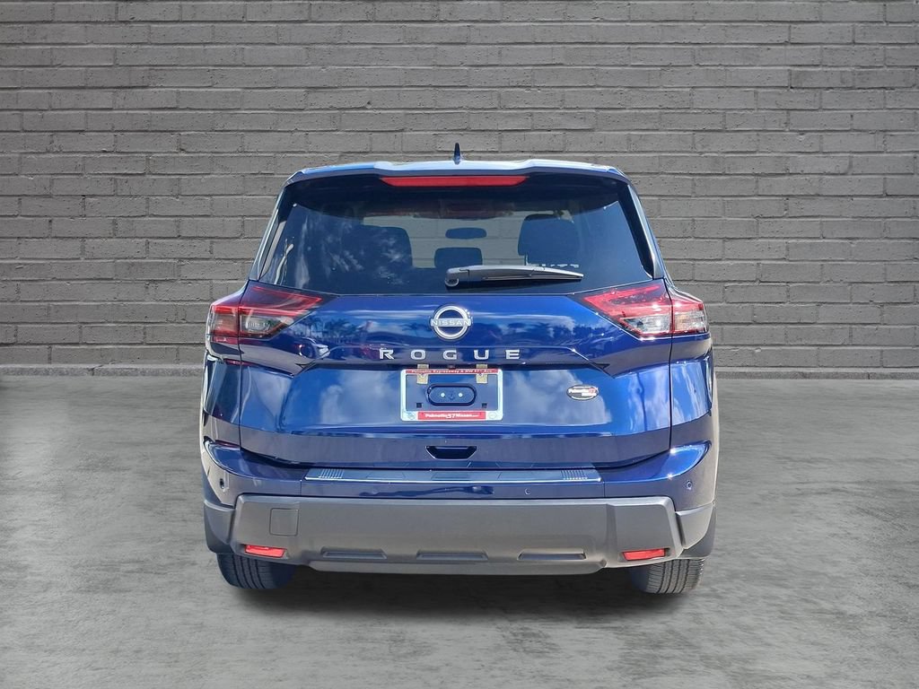 Used 2026 Nissan Rogue SV FWD image 9
