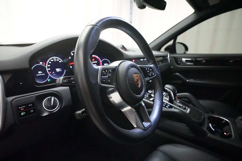 Certified 2021 Porsche Cayenne AWD/4WD image 15