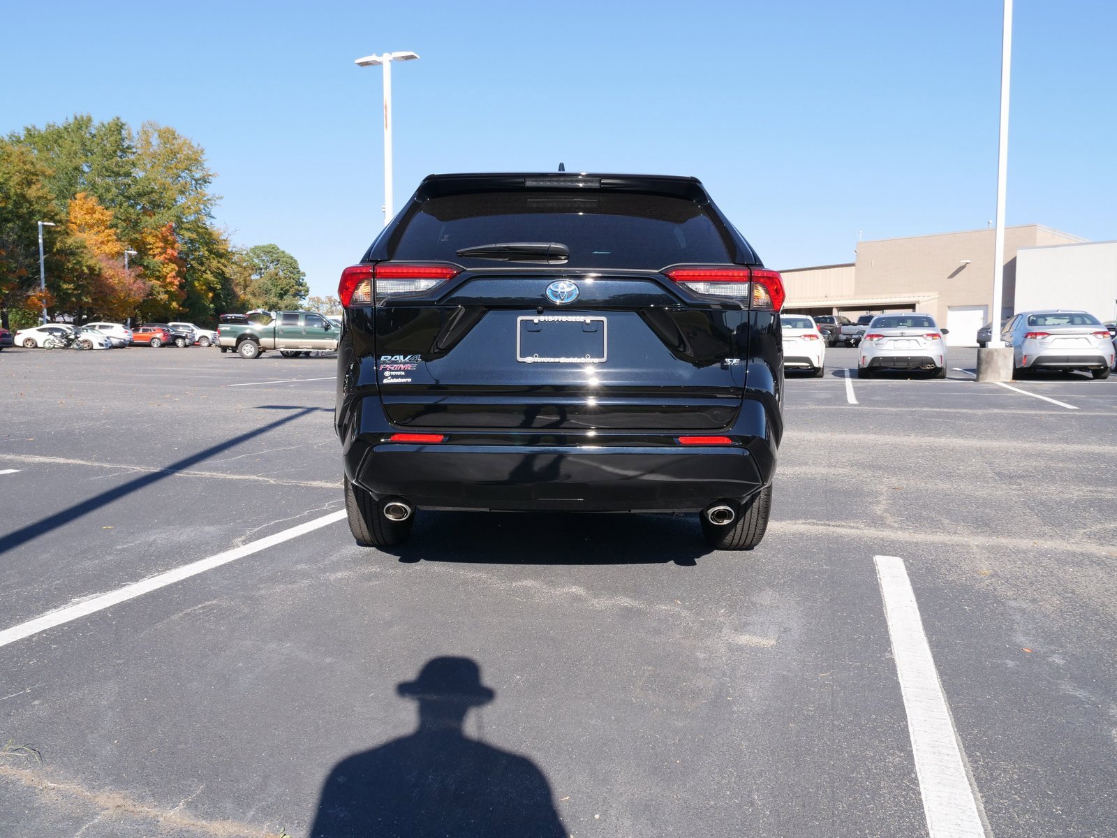 Used 2024 Toyota RAV4 SE image 3