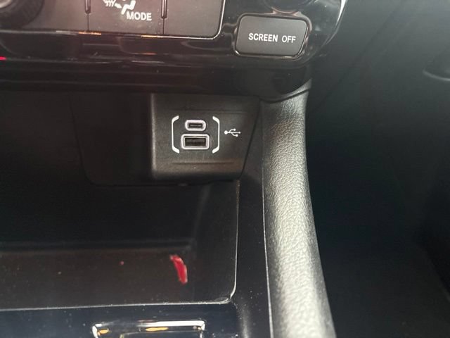 Used 2025 Jeep Compass Latitude AWD/4WD image 34