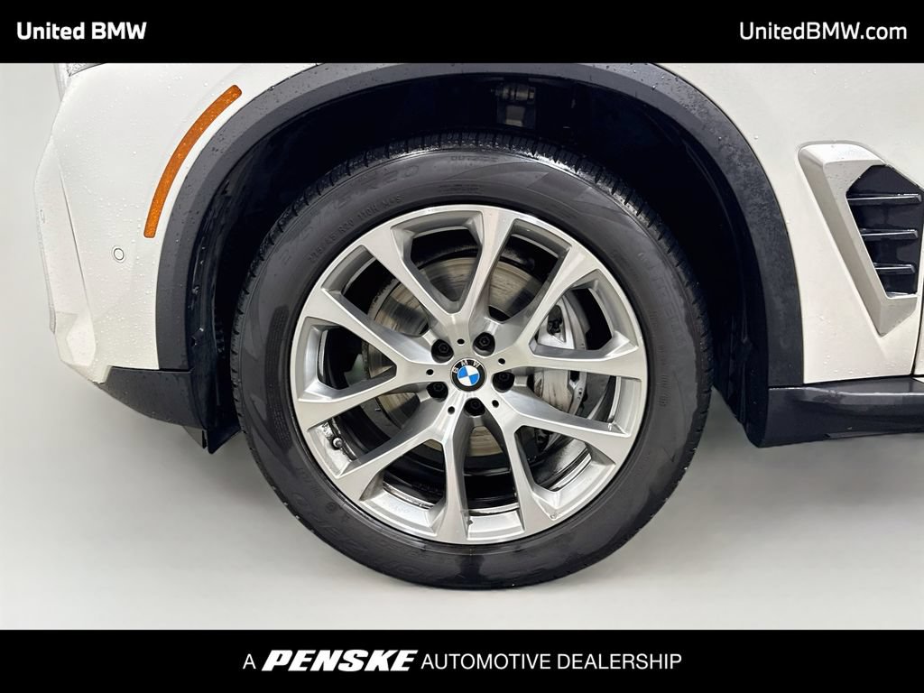 Used 2024 BMW X5 xDrive40i w/ Premium Package AWD/4WD image 9