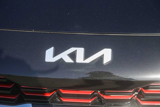 Used 2023 Kia Forte GT-Line w/ GT-Line Technology Package image 7