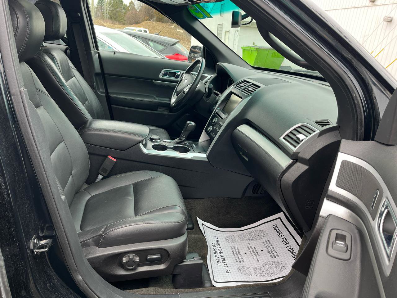 Used 2015 Ford Explorer XLT w/ Equipment Group 202A AWD/4WD image 17