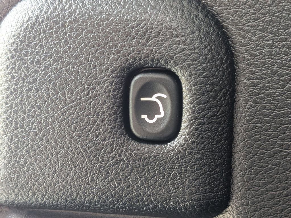 Used 2020 Jeep Grand Cherokee Altitude image 12