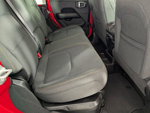 Used 2025 Jeep Wrangler Unlimited Sahara w/ Safety Group image 28