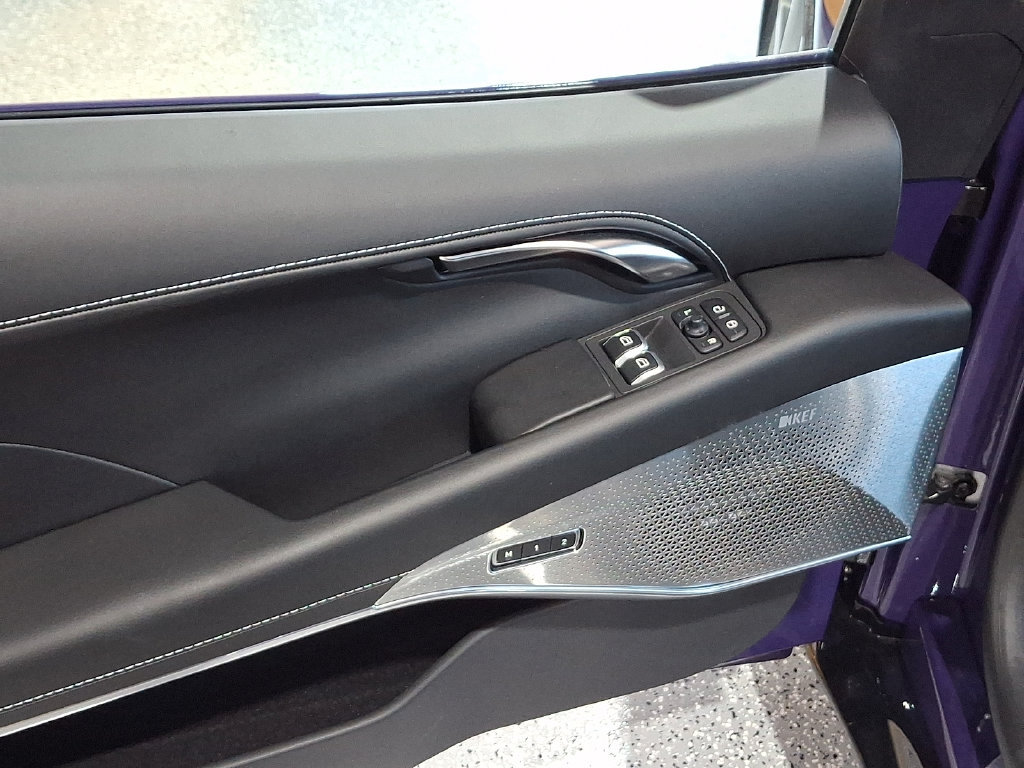 Used 2026 Lotus Emira SE RWD image 7
