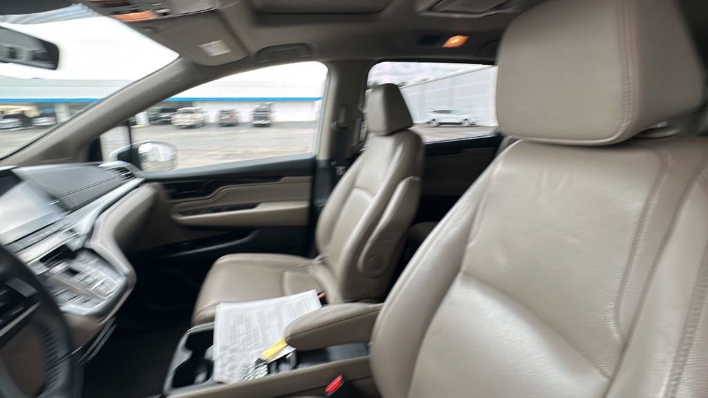 Used 2021 Honda Odyssey Touring image 12
