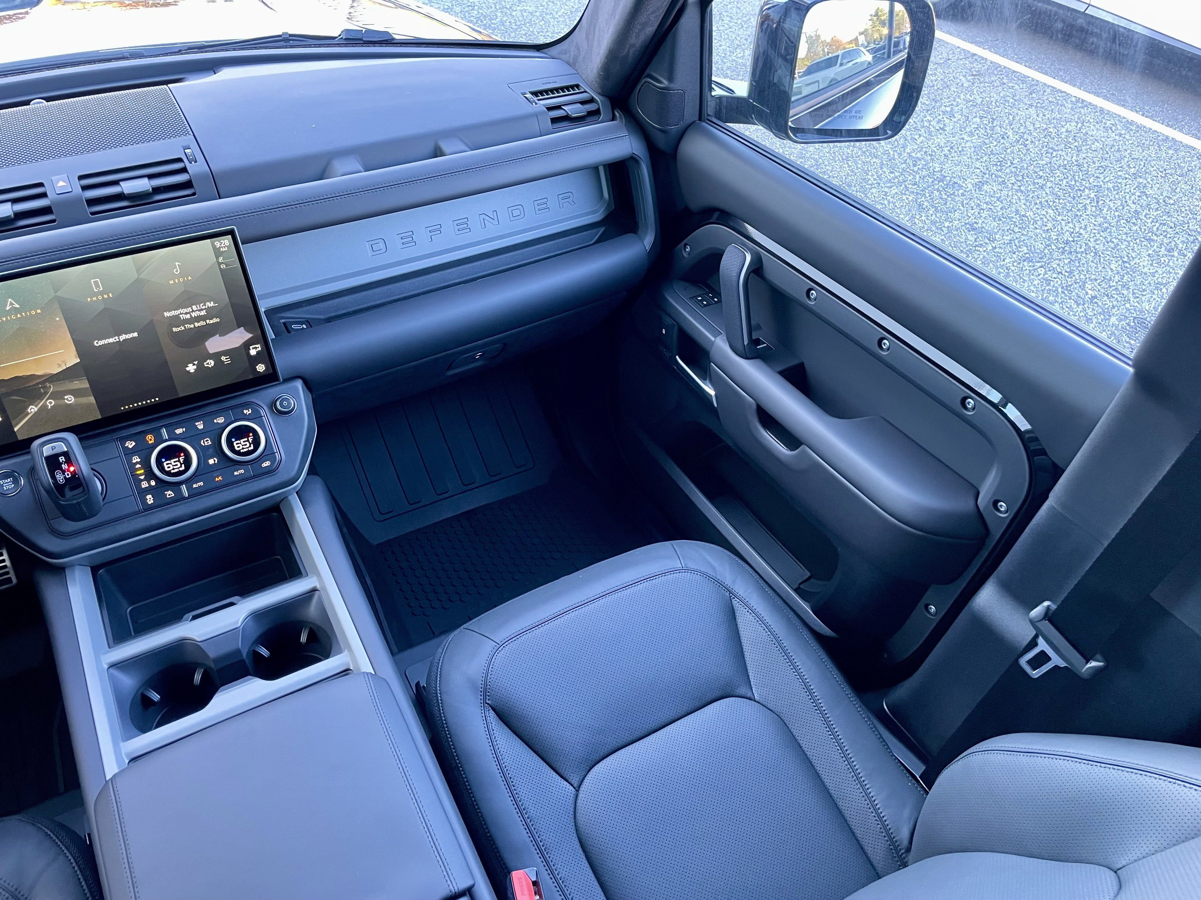New 2026 Land Rover Defender 110 V8 image 18