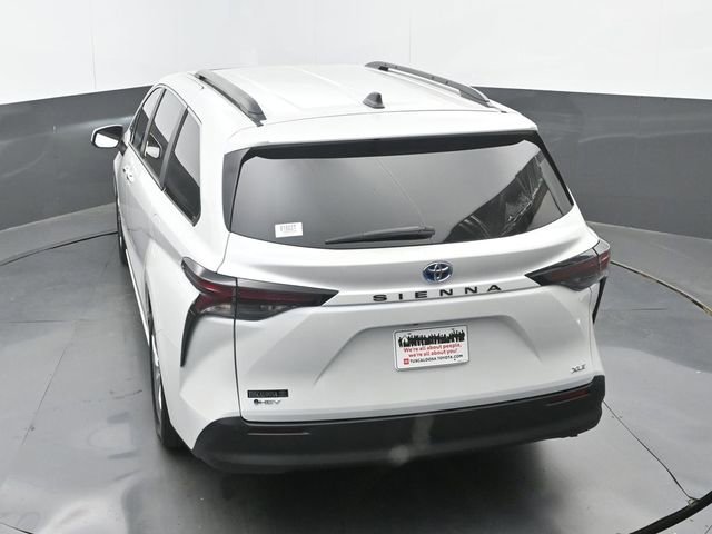 Used 2025 Toyota Sienna XLE w/ XLE Plus Package image 31