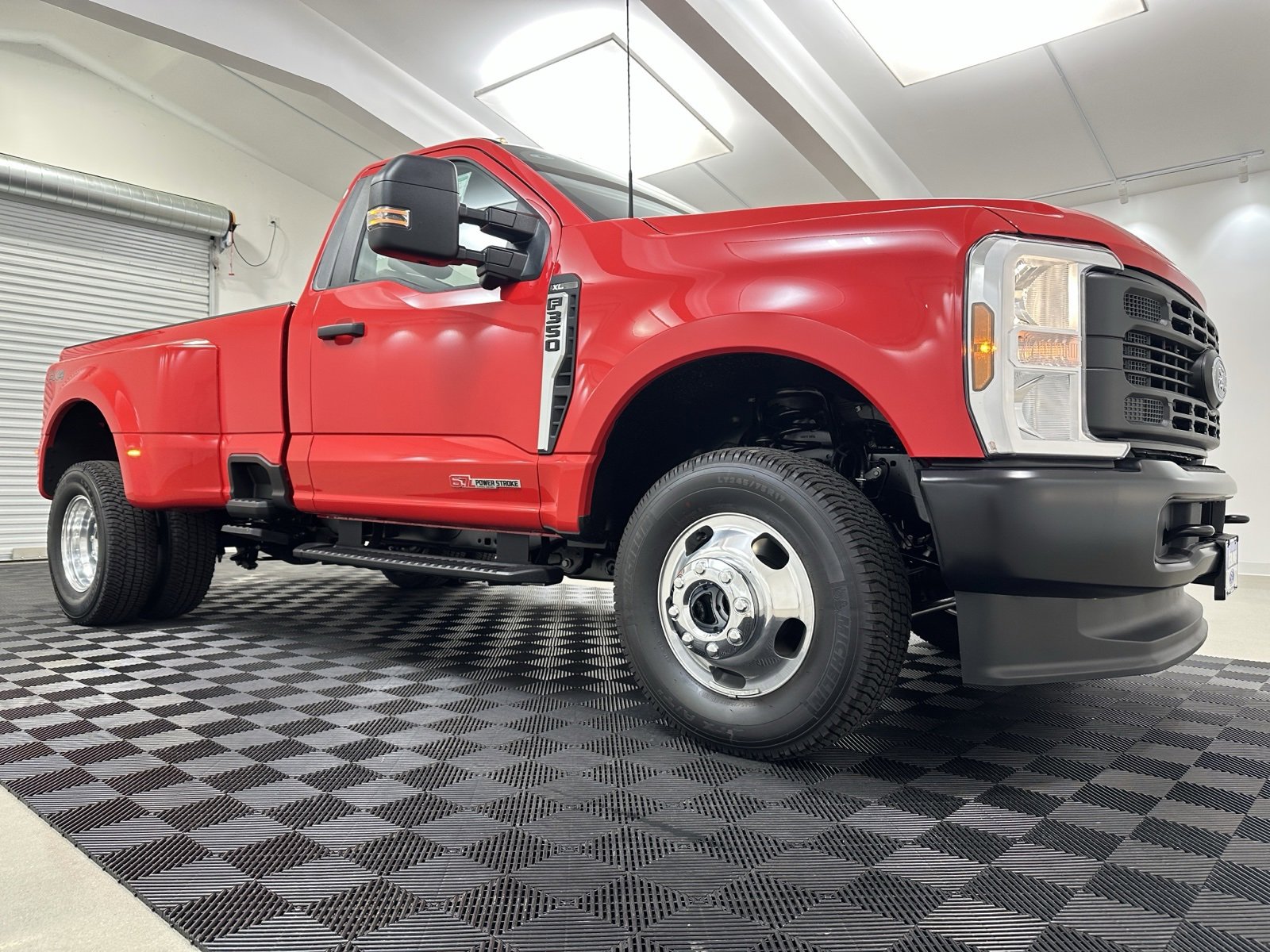 New 2025 Ford F350 XL w/ 360-Degree Camera Package