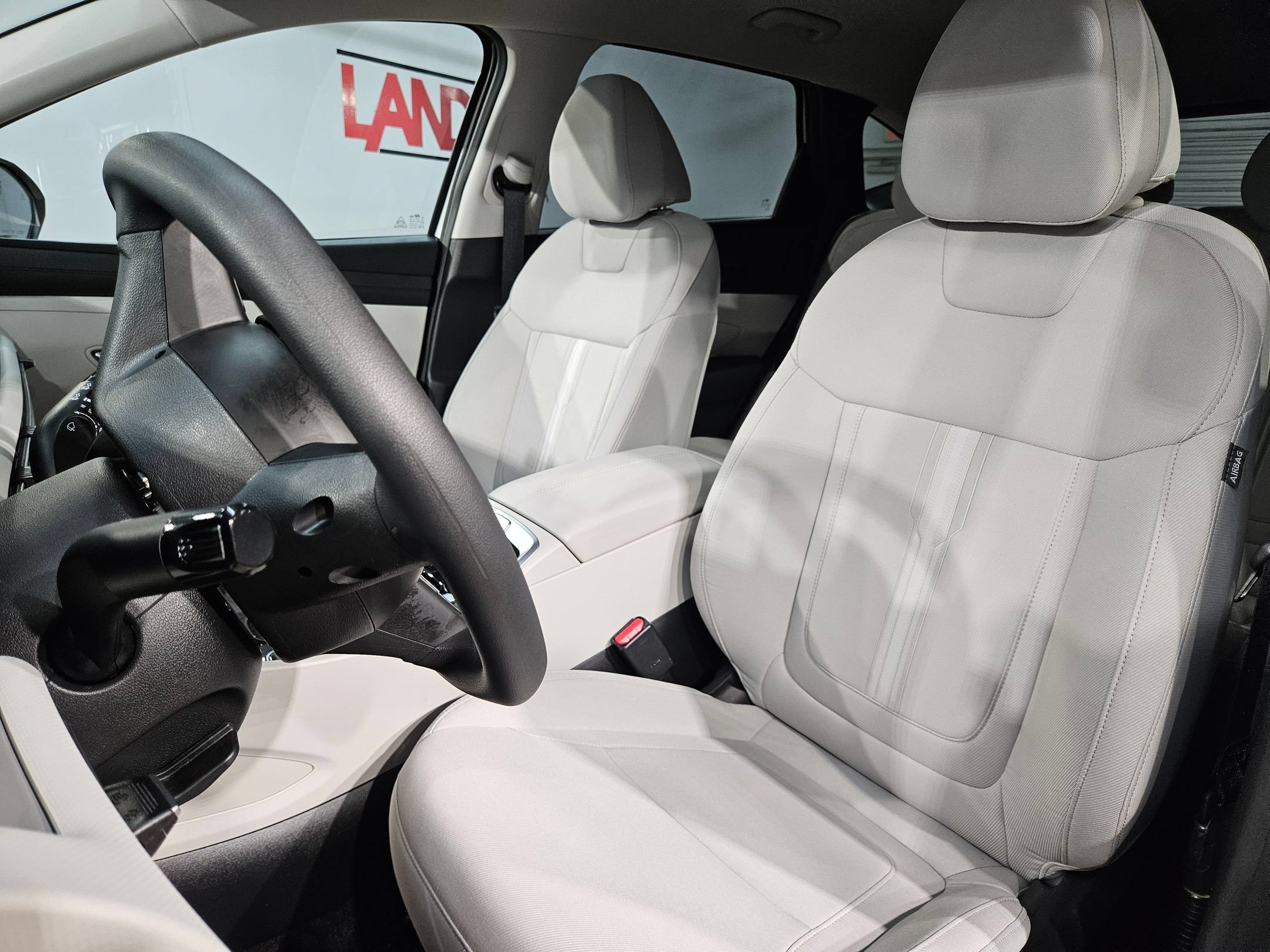 Used 2025 Hyundai Tucson SEL FWD image 24
