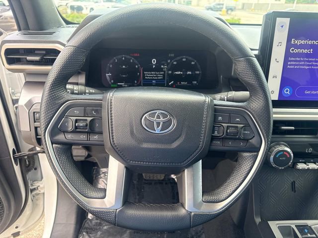 Used 2025 Toyota Tacoma TRD Off-Road image 29