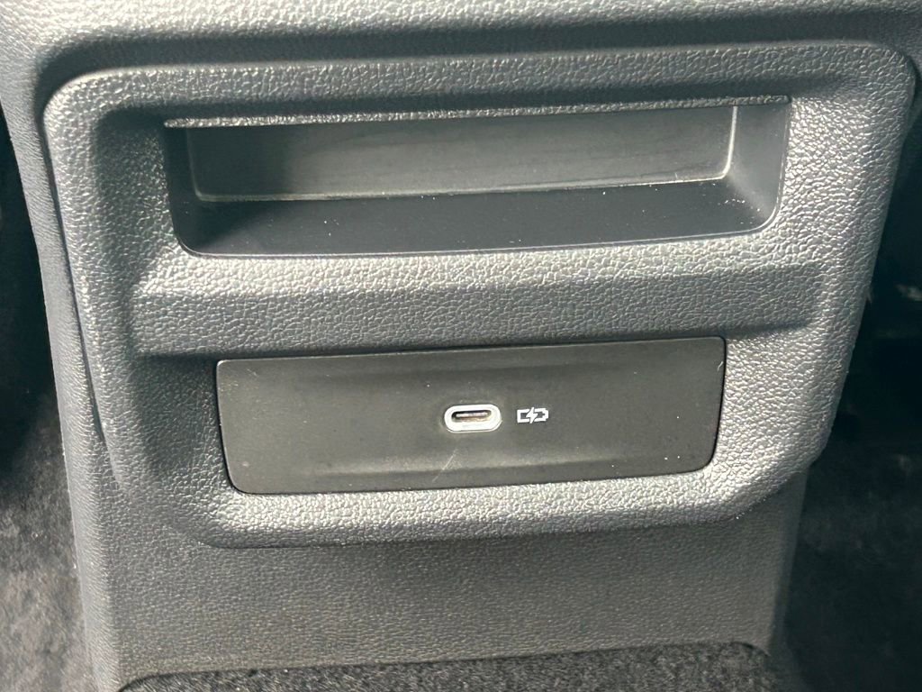 Used 2022 Volkswagen Taos SEL w/ Panoramic Sunroof Package image 51
