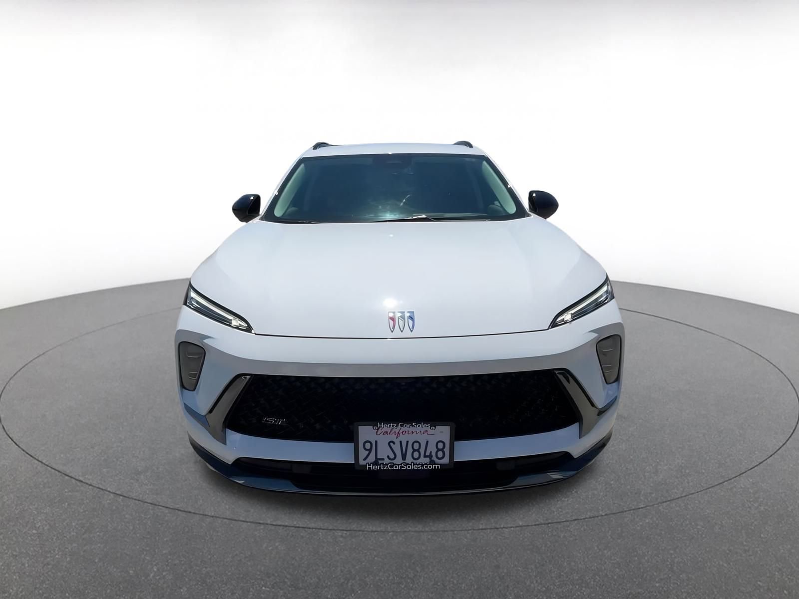 Used 2024 Buick Envision Sport Touring image 4