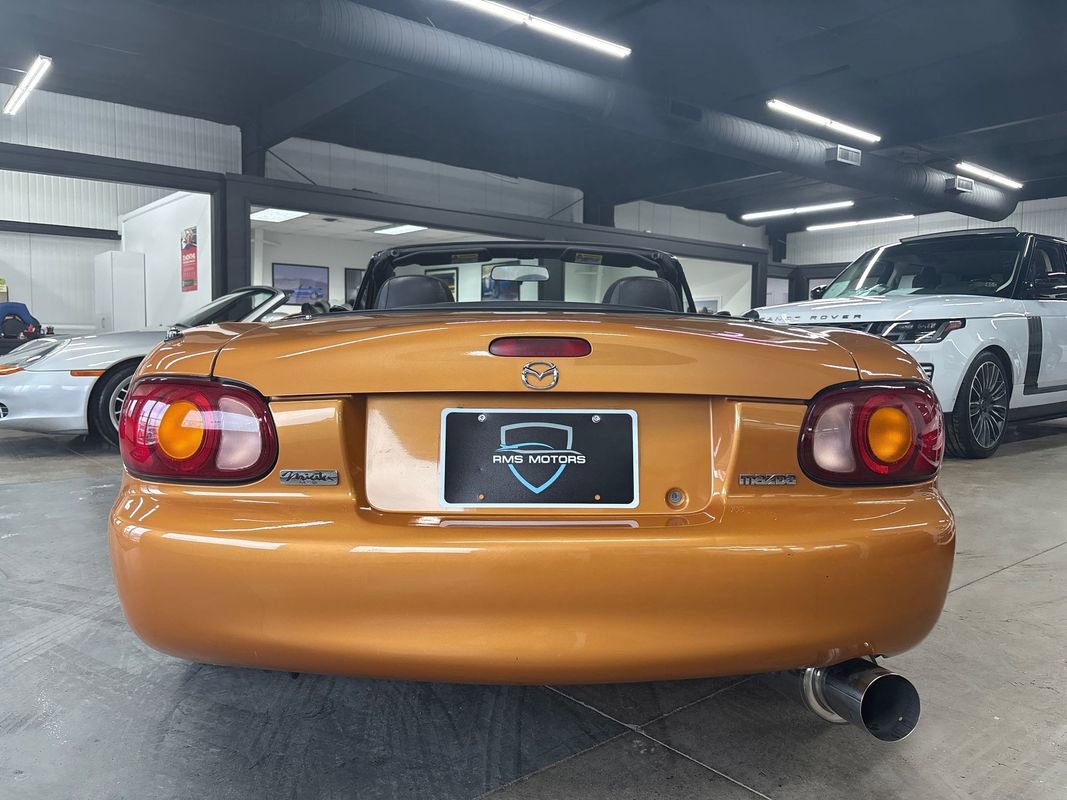 Used 2000 MAZDA MX-5 Miata image 11