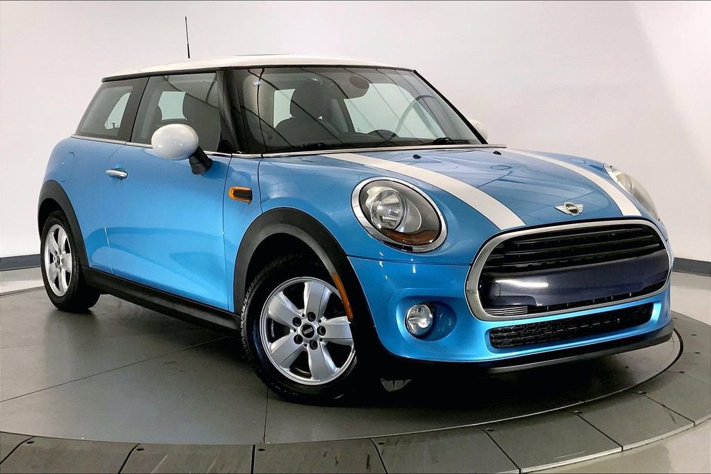 Used 2016 MINI Cooper 2-Door Hardtop image 1