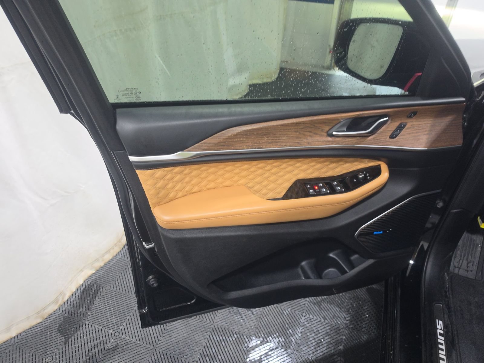 Used 2021 Jeep Grand Cherokee L Summit w/ Luxury Tech Group V AWD/4WD image 7