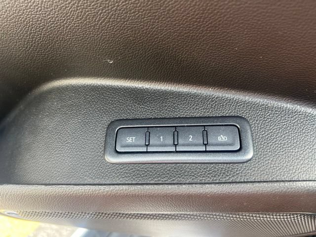 Used 2020 Chevrolet Tahoe Premier w/ Premier Plus Edition AWD/4WD image 15