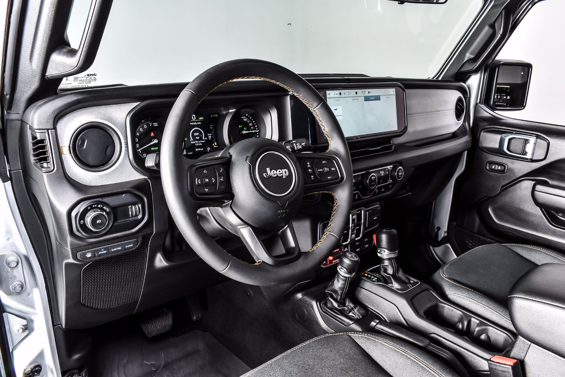 Used 2024 Jeep Wrangler Unlimited AWD/4WD image 13