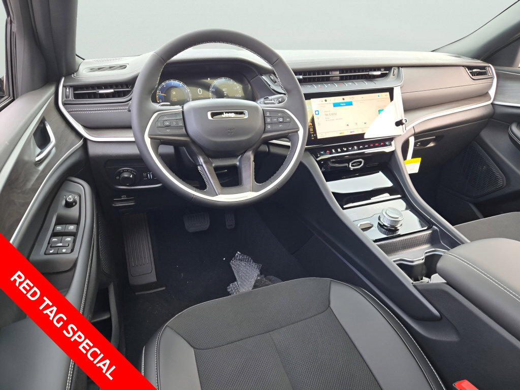 New 2026 Jeep Grand Cherokee Altitude AWD/4WD image 22