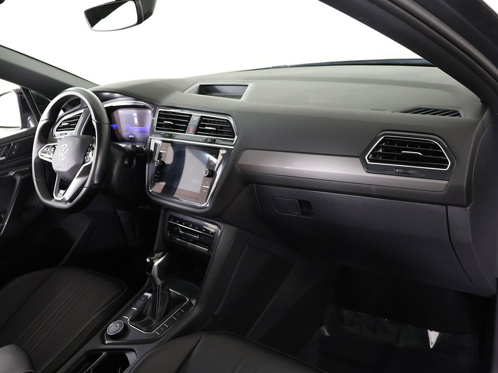 Certified 2023 Volkswagen Tiguan SE R-Line AWD/4WD image 29