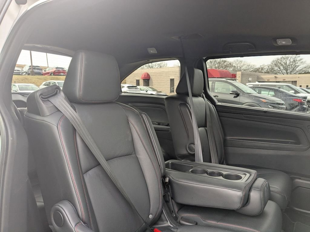 Used 2025 Honda Odyssey Sport-L image 27