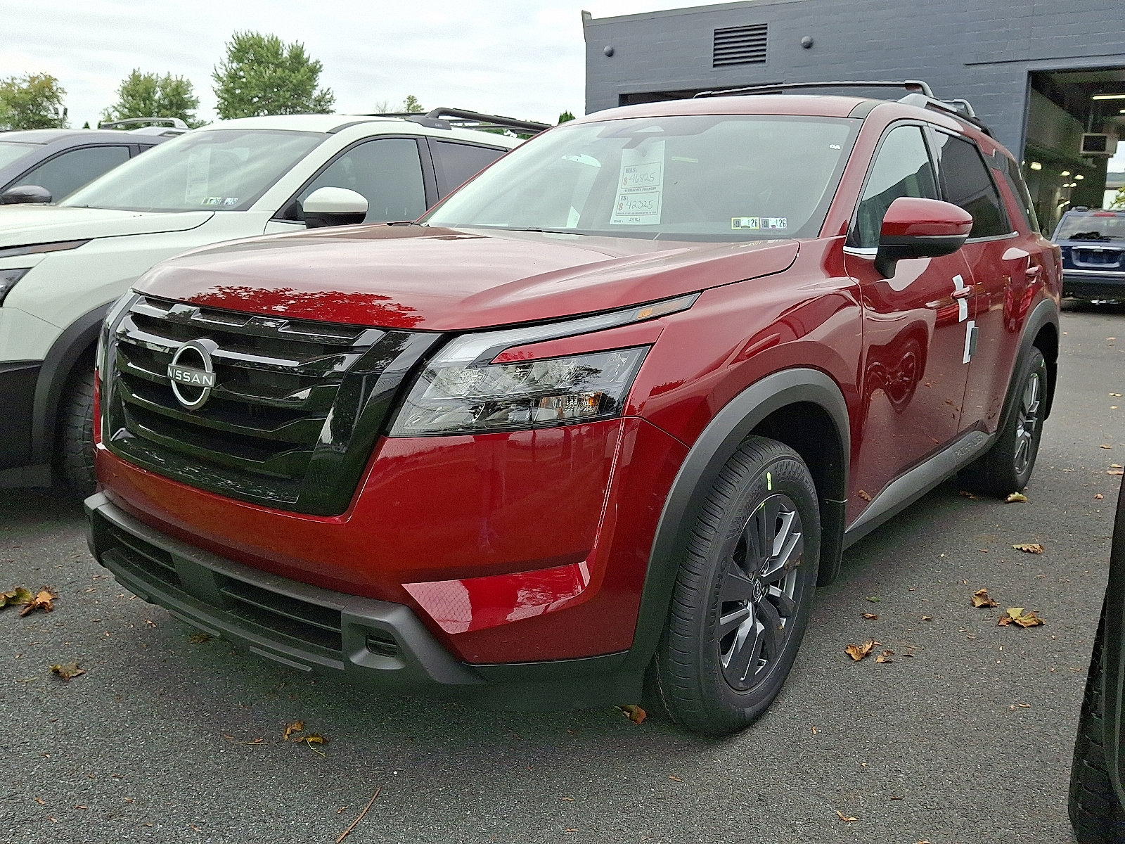 New 2025 Nissan Pathfinder SV w/ SV Premium Package image 3