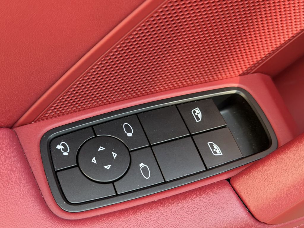 Used 2024 Porsche 911 Carrera 4 GTS image 33