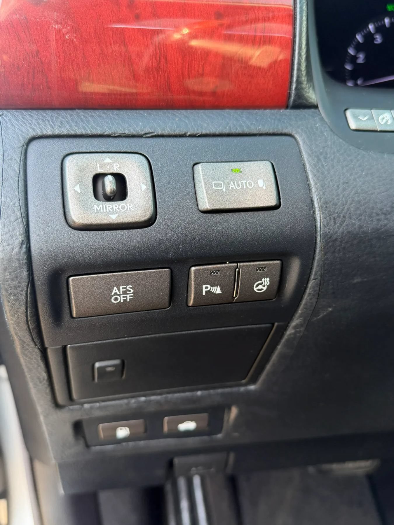 Used 2008 Lexus LS 460 RWD image 26