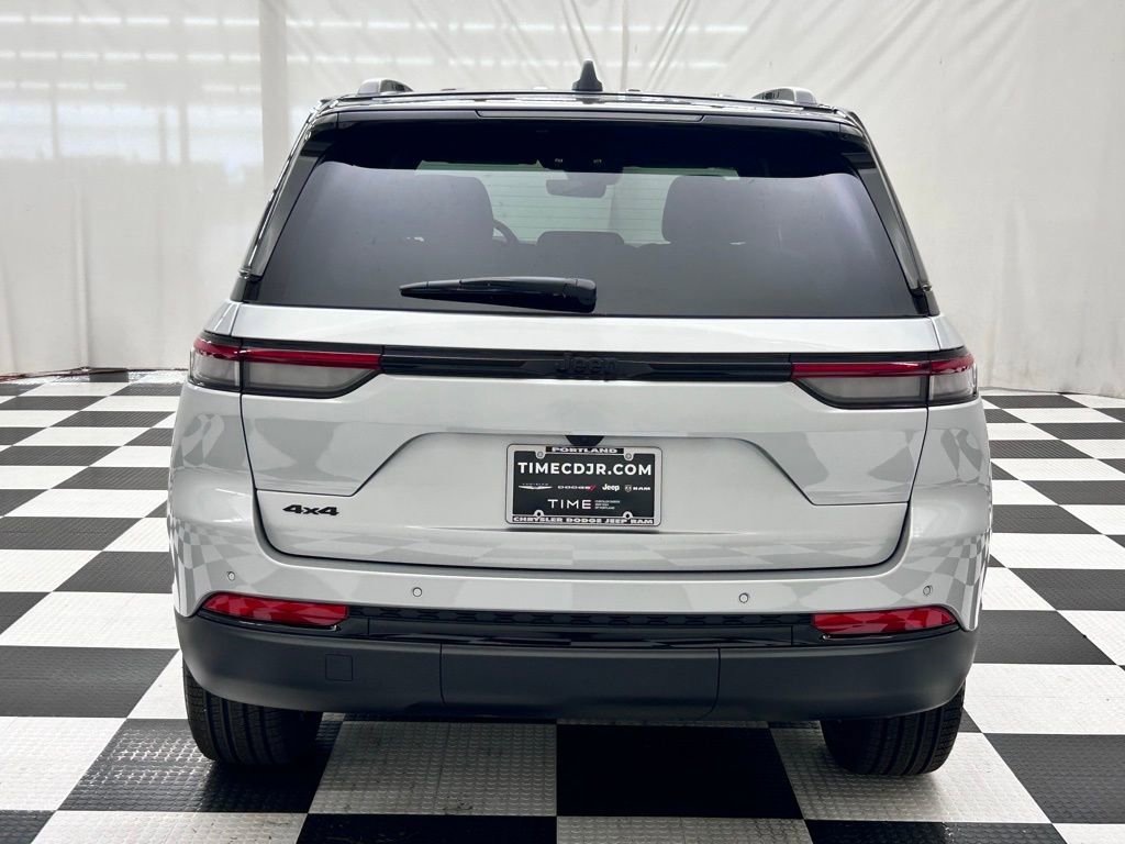 New 2025 Jeep Grand Cherokee Limited image 6