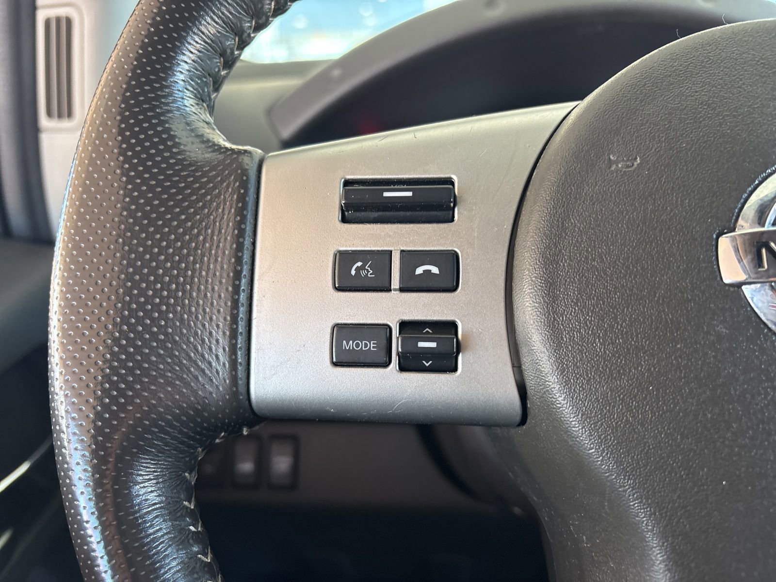 Used 2019 Nissan Frontier PRO-4X w/ Pro-4x Luxury Package image 42