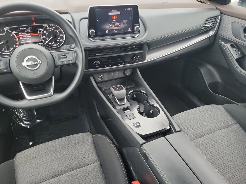 Certified 2023 Nissan Rogue SV image 17